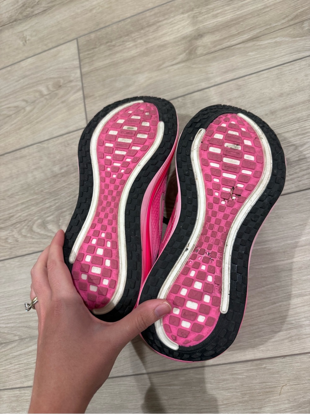 Women’s Nike Vomero Plus Running Sneakers- Size 8.5 - Picture 5 of 6